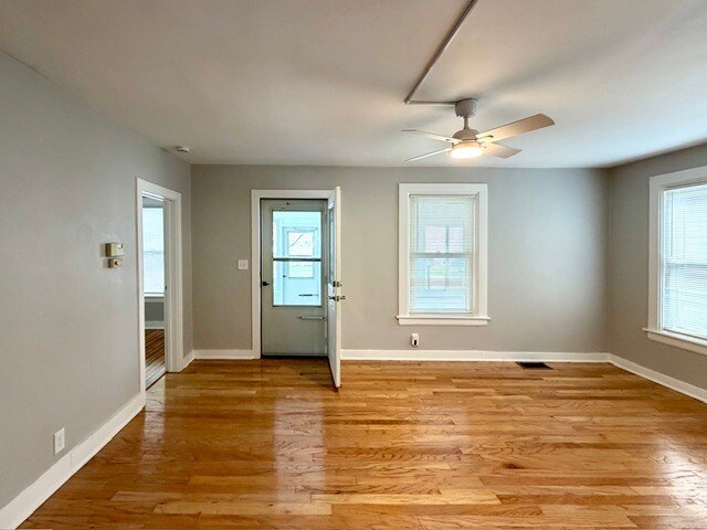 Building Photo - 609 1st St