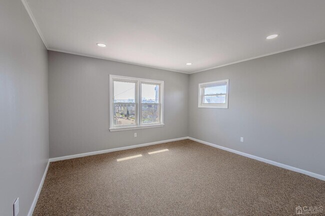 Building Photo - 49 Riva Ave