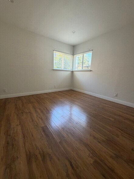 Bedroom 2 - 3052 Honolulu Ave