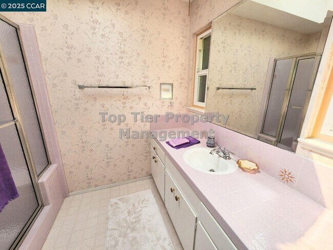Building Photo - 171 Via Bonita