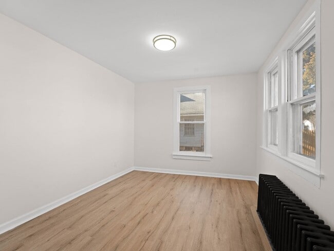 Building Photo - Spacious 5-Bedroom Rental with Backyard & Basement in Millville