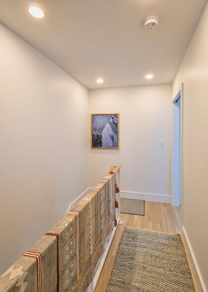 Building Photo - 31 Constitution Way