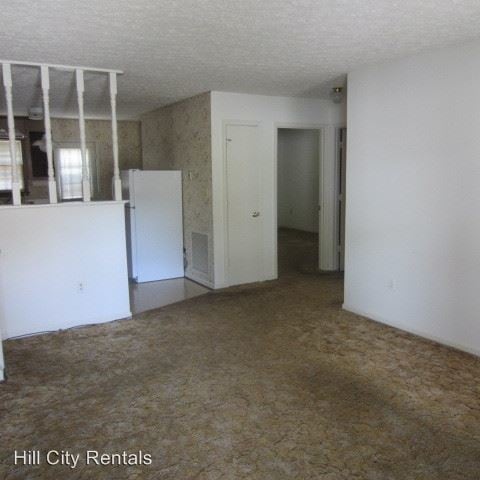 Building Photo - 136 Deer Creek Dr