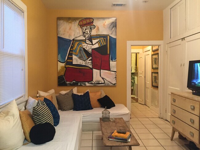 Building Photo - 1036 Mehle St