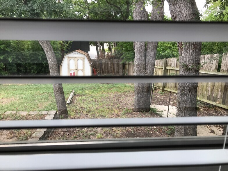 Master Bedroom Window - 3006 Cedarlawn Cir