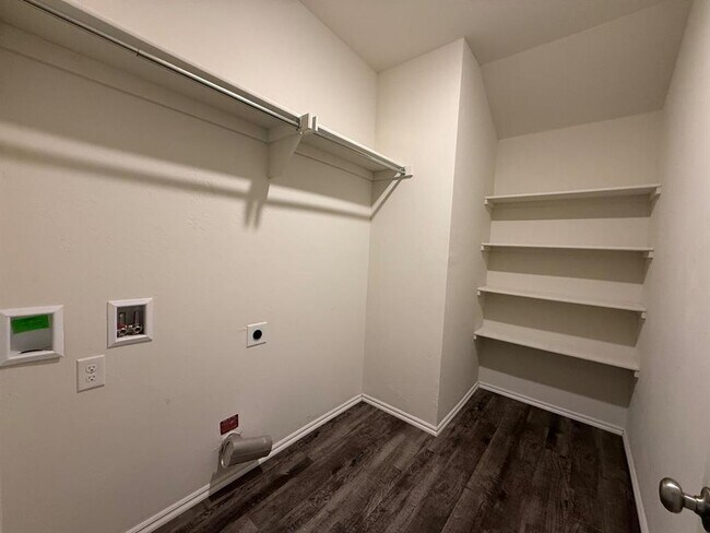 Building Photo - 11016 NW 100th St