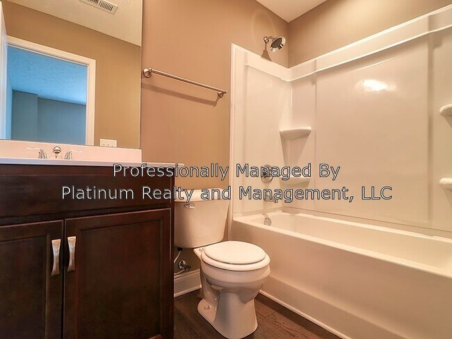 Building Photo - 325 Landrum Pl