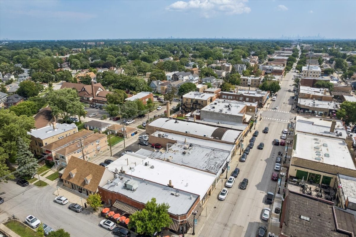 Building Photo - 6759 N Oshkosh Ave