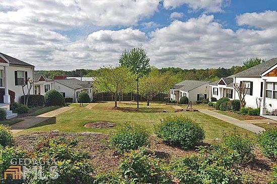 Building Photo - 1549 Stone Gate Ln SE