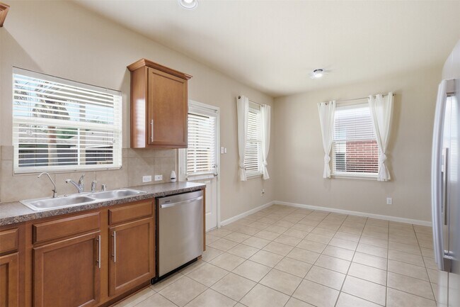 Building Photo - 8911 Headstall Dr