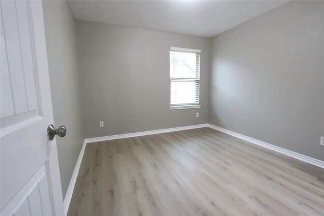 Building Photo - 17703 Rose Summit Ln