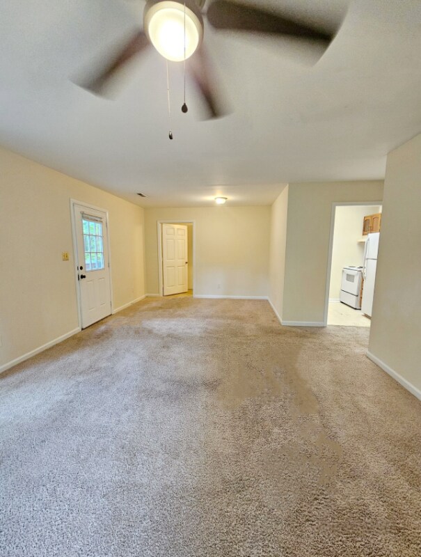 Building Photo - 1421 Bogart St