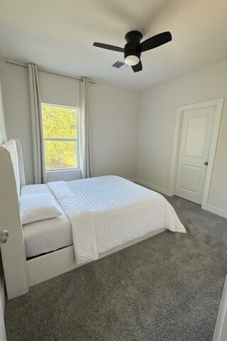 Building Photo - 8419 Woodward St