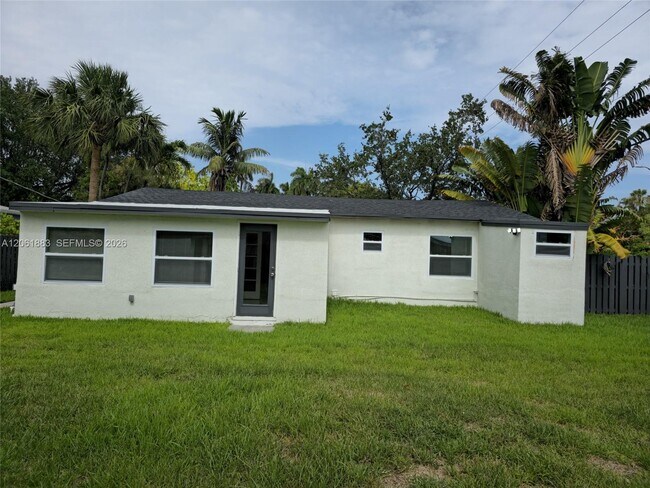 Building Photo - 1141 SW 8th Terrace