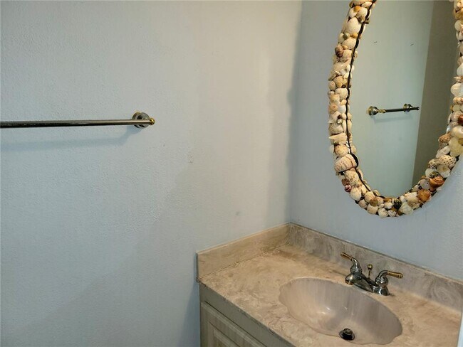 Building Photo - 1635 58th Terrace S