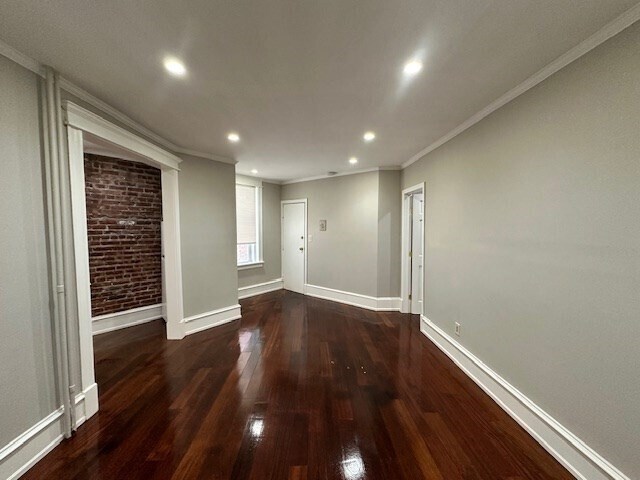 Building Photo - 5 Braemore Rd