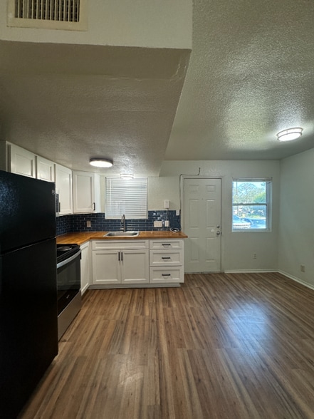 Building Photo - 2902 Sweeney Ln