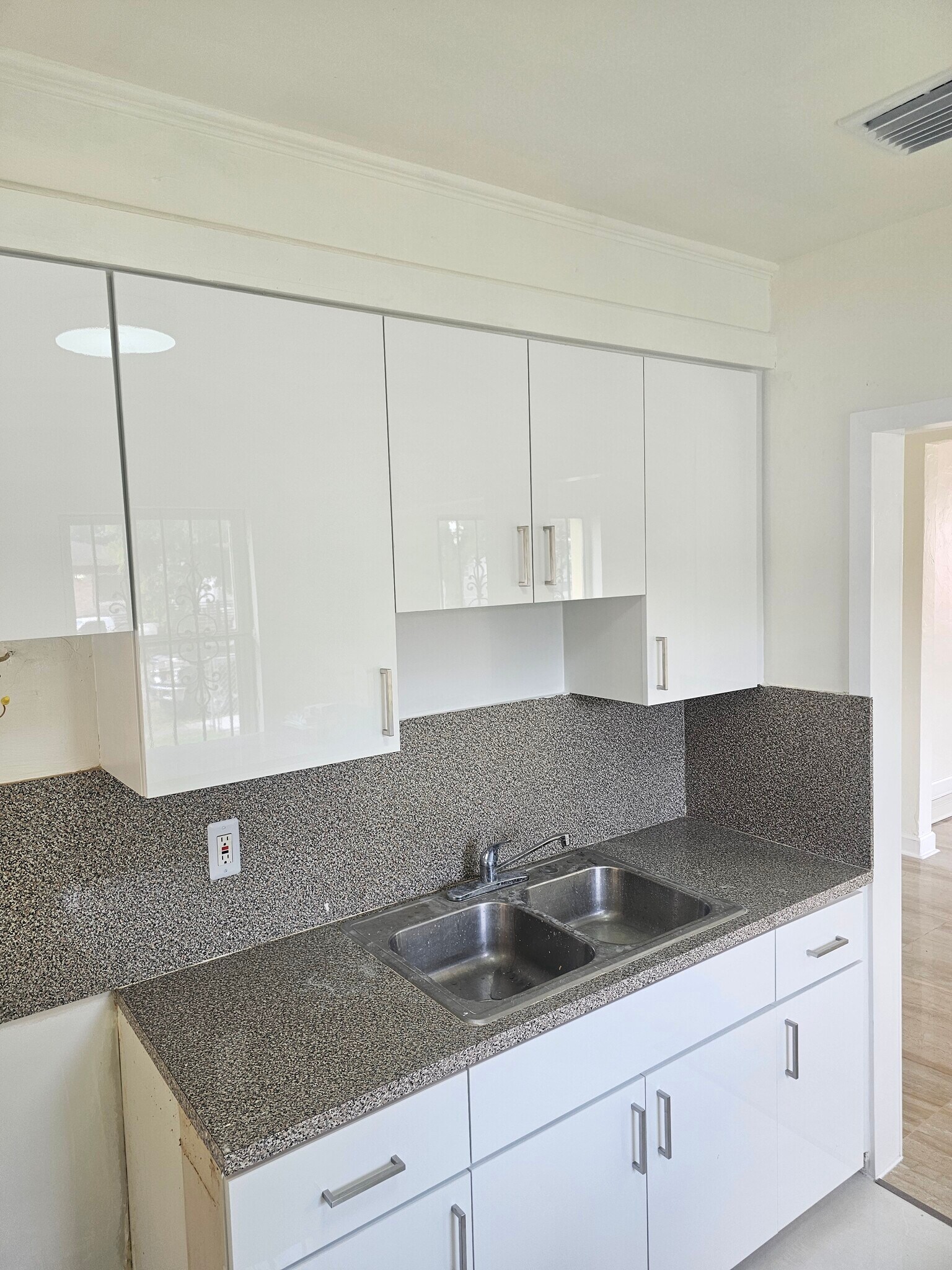 Building Photo - 2983 NW 69th Ter