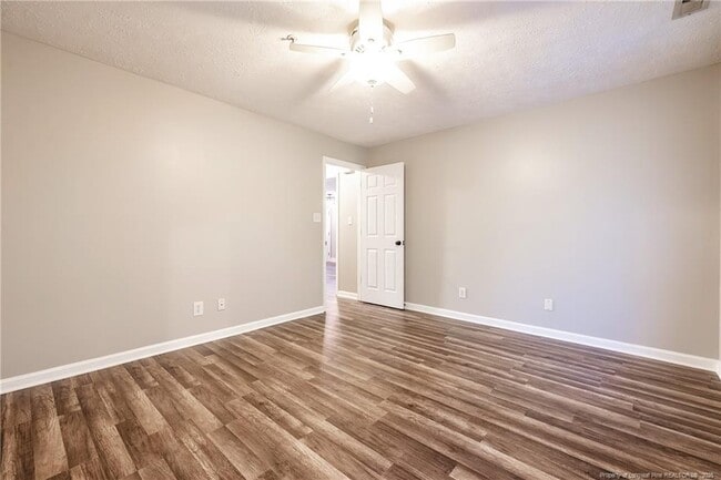 Building Photo - 350 Bubble Creek Ct