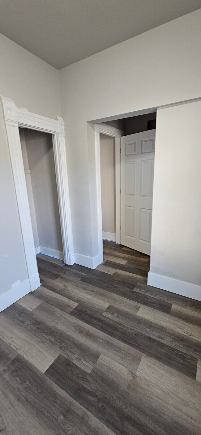 Bed 2 - 1045 11th St