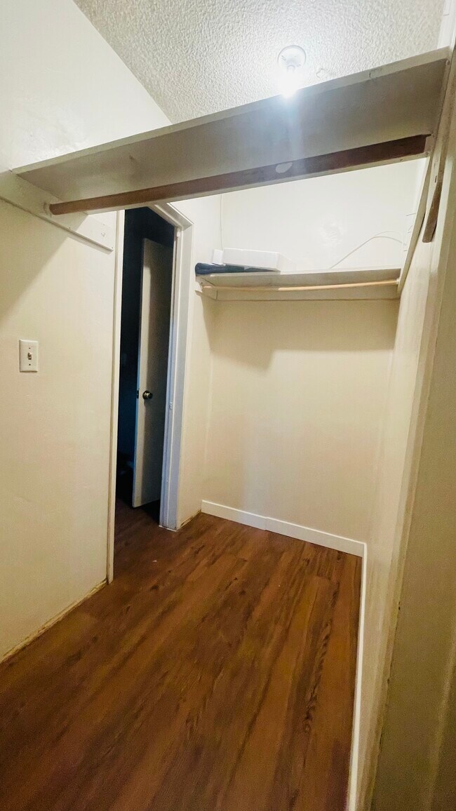 Building Photo - 27295 Vista Ave