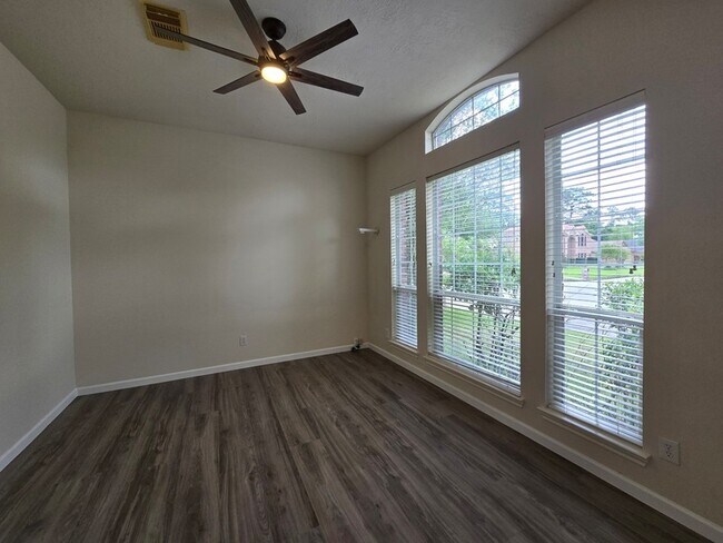 Building Photo - 23006 Ammick Ct