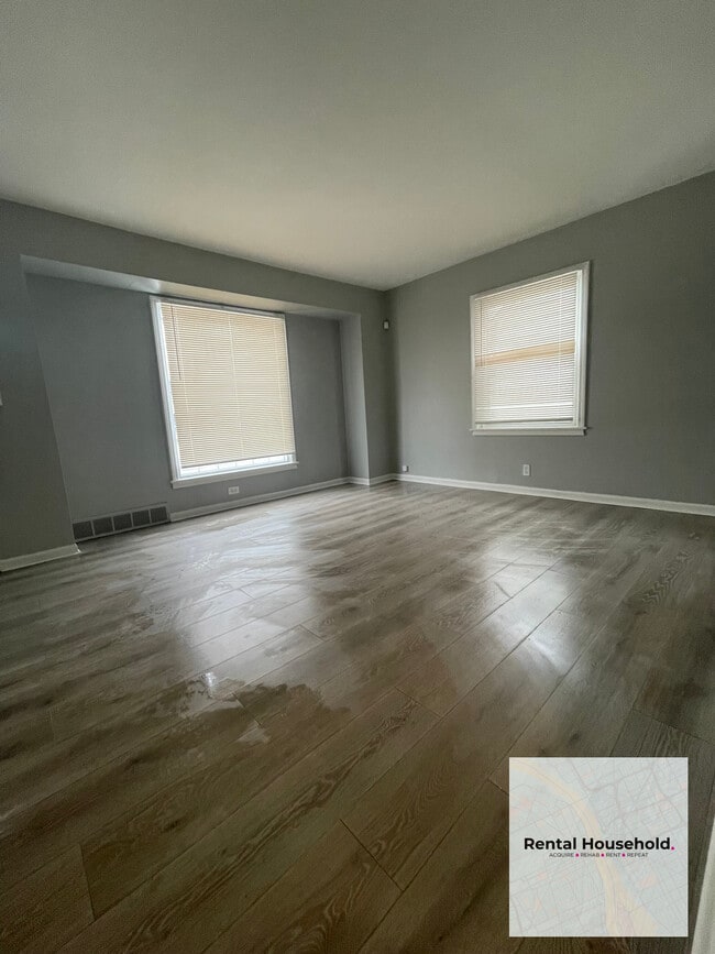 Building Photo - 19676 Kingsville St