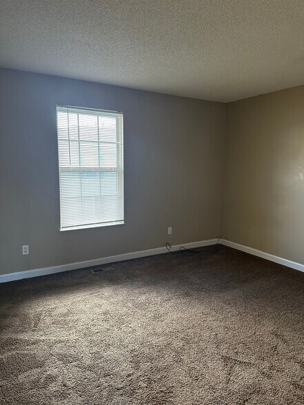 Building Photo - 1996 Camino Ln