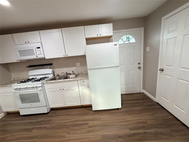 Building Photo - 13217 Player St