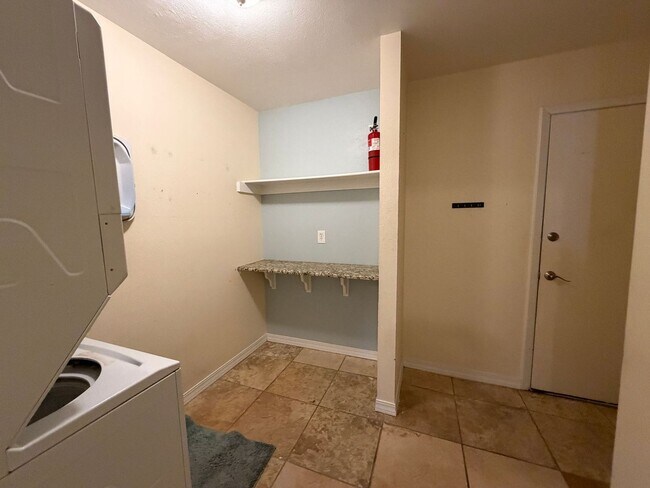 Building Photo - 1114 Centaur Cir
