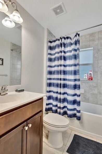 Building Photo - 9709 Starboard Dr