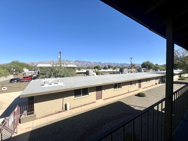 Building Photo - 2821 N Columbus Blvd