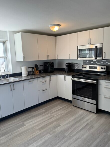 Kitchen - 15 Macon St