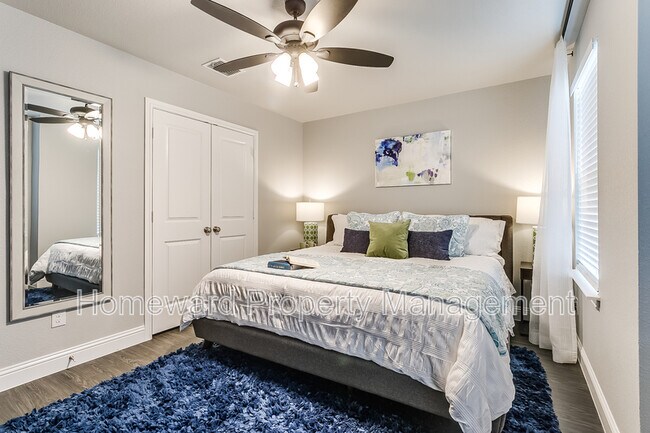 Building Photo - 829 Juno Ln