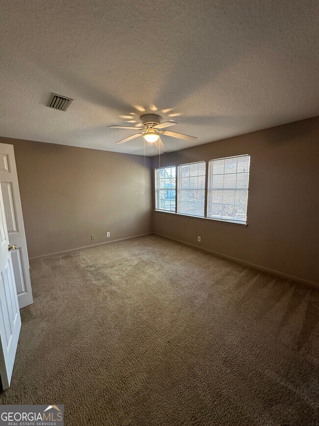 Building Photo - 126 Inlet Reach Cir