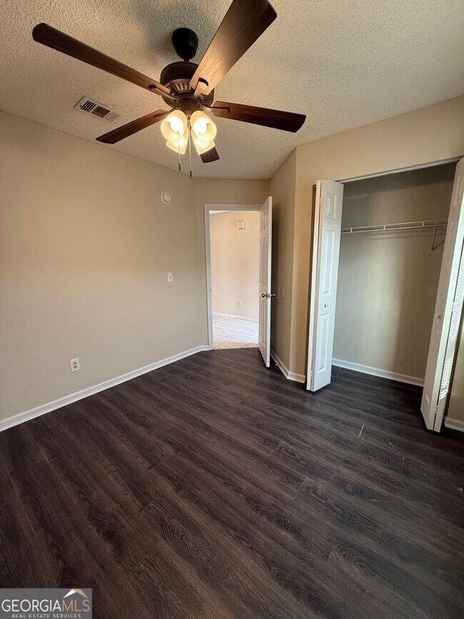 Building Photo - 32 Talbot Ct