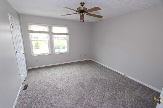 Building Photo - Beautiful 2 Bedroom 1.5 Bath Home