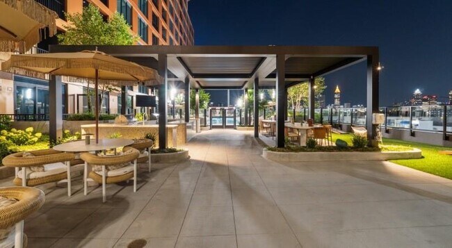 Building Photo - 660 11th St NW