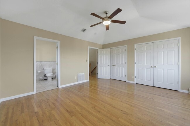Building Photo - 530A 1st St