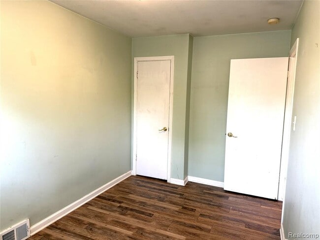 Building Photo - 1839 Ackley Ave
