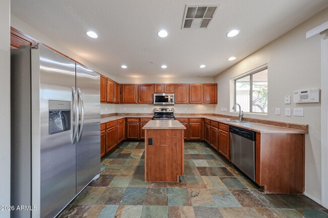 Building Photo - 12692 W Desert Mirage Dr