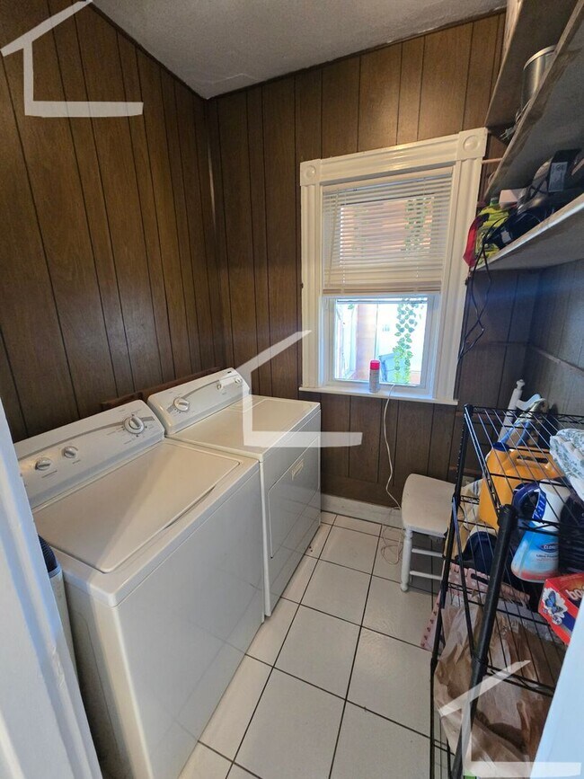 Building Photo - 52 Falkland St #1A Boston MA 02135