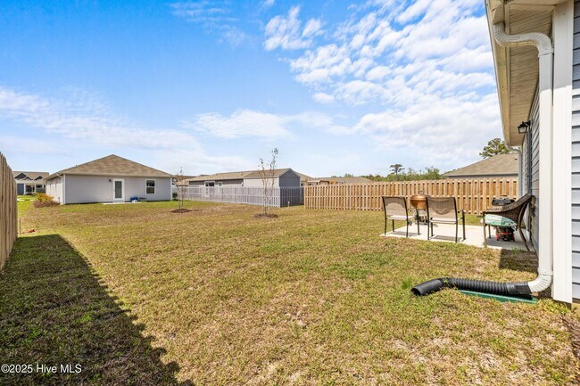 Building Photo - 214 Cleat Dr