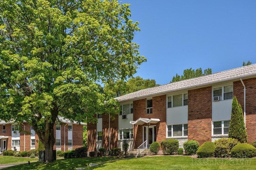 Maple Ridge Apartments 51 Theroux Dr Chicopee MA 01020 Apartment Finder