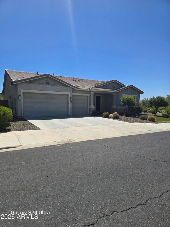 Building Photo - 5605 N 189th Dr