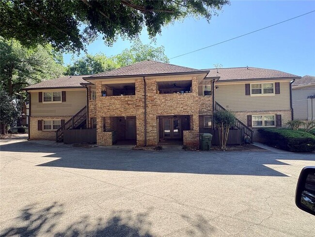 Building Photo - 212 W Highland Ave