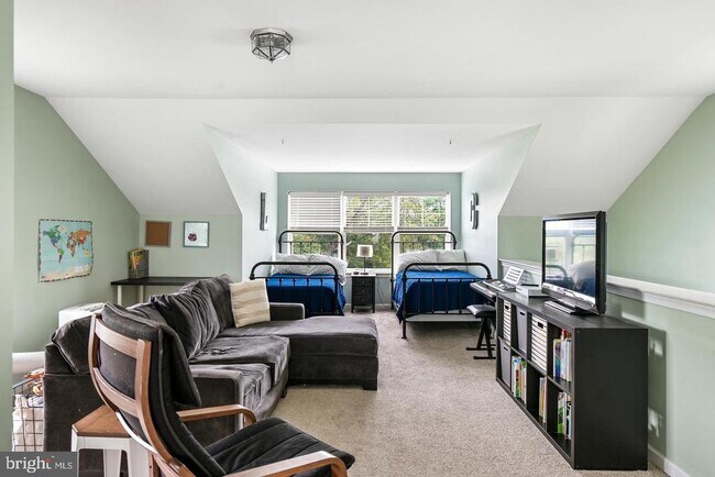 Building Photo - 26 High St