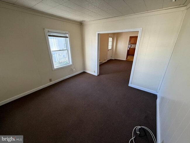 Primary Photo - 204 E Portland St