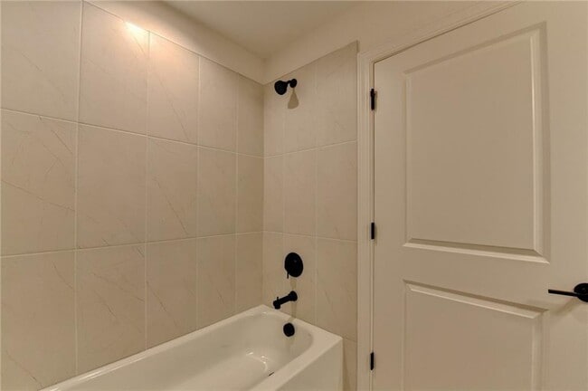 Building Photo - 435 Mayfair Ct