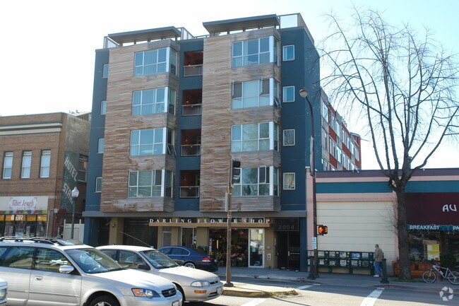 Berkeley Apartments - Touriel - Sterling University Avenue